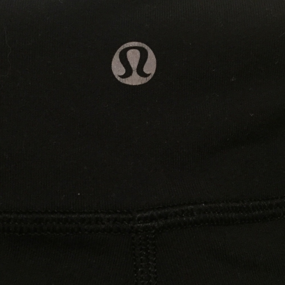 Lululemon black wonder under cropped leggings